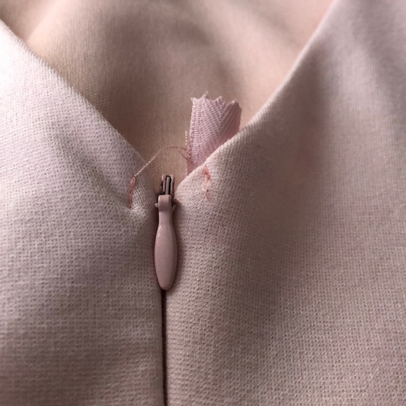 Lulu’s light pink bodycon dress - Picture 3 of 4